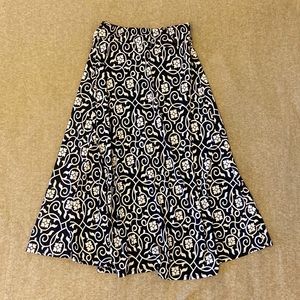 Black and white long flowy skirt